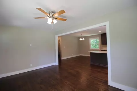 Living - 762 Austin Bottom Rd, Baxter, TN 38544 photo 1 of 3