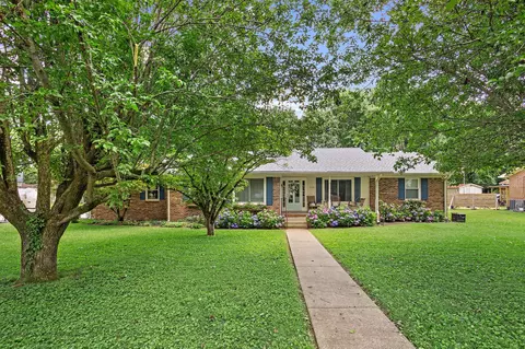 509 Iris Ave, Murfreesboro, TN 37128