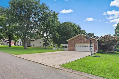 Exterior - 509 Iris Ave, Murfreesboro, TN 37128 photo 8 of 9