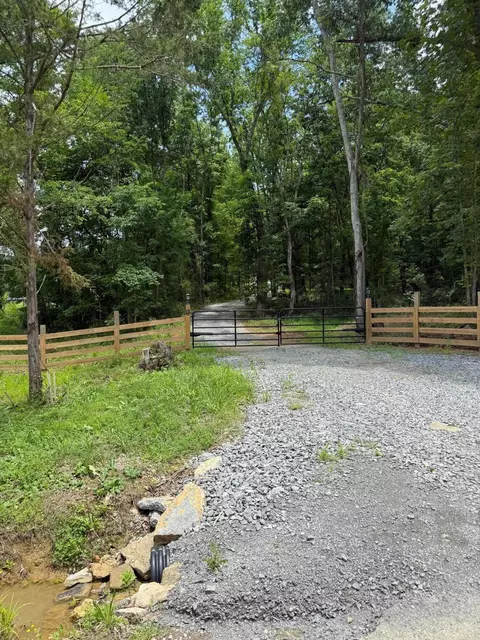 727 Fisher Hollow Road Rd, Georgetown, TN 37336