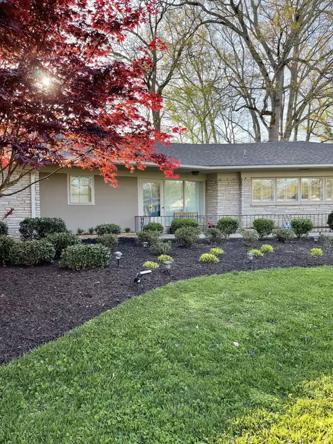211 Admiral Cir N, Lawrenceburg, TN 38464