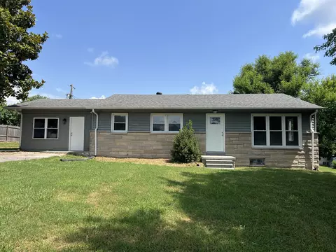 208 Skyline Dr, Red Boiling Springs, TN 37150