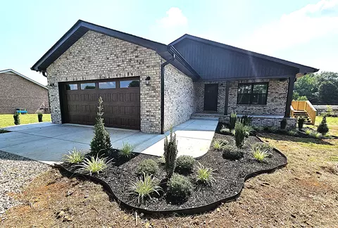 226 Elmwood Dr, Rock Island, TN 38581