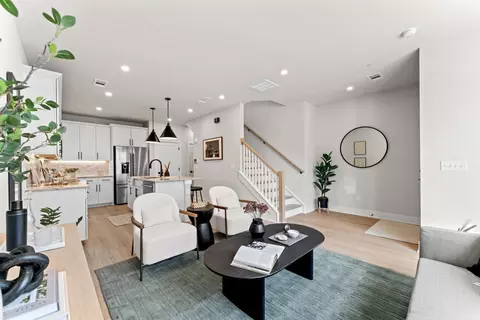 810 42nd Ave N, Nashville, TN 37209