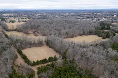 447 Sanders Ln, Mount Juliet, TN 37122