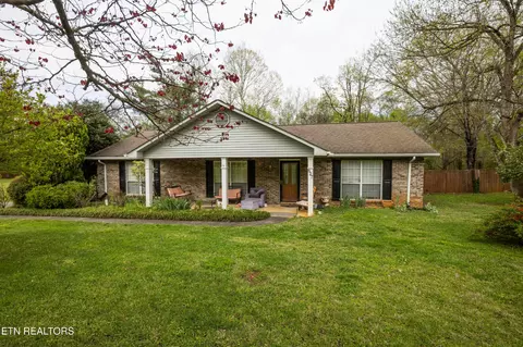 827 Lafayette Ln, Maryville, TN 37803