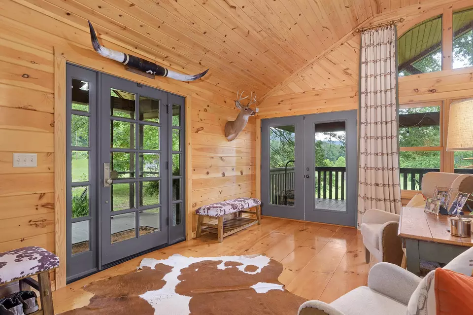 Entry Way - 1261 S Cedar Ln, Chickamauga, GA 30707 photo 1 of 1