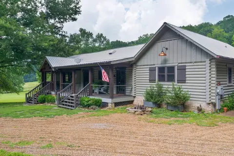 Exterior - 1261 S Cedar Ln, Chickamauga, GA 30707 photo 8 of 35