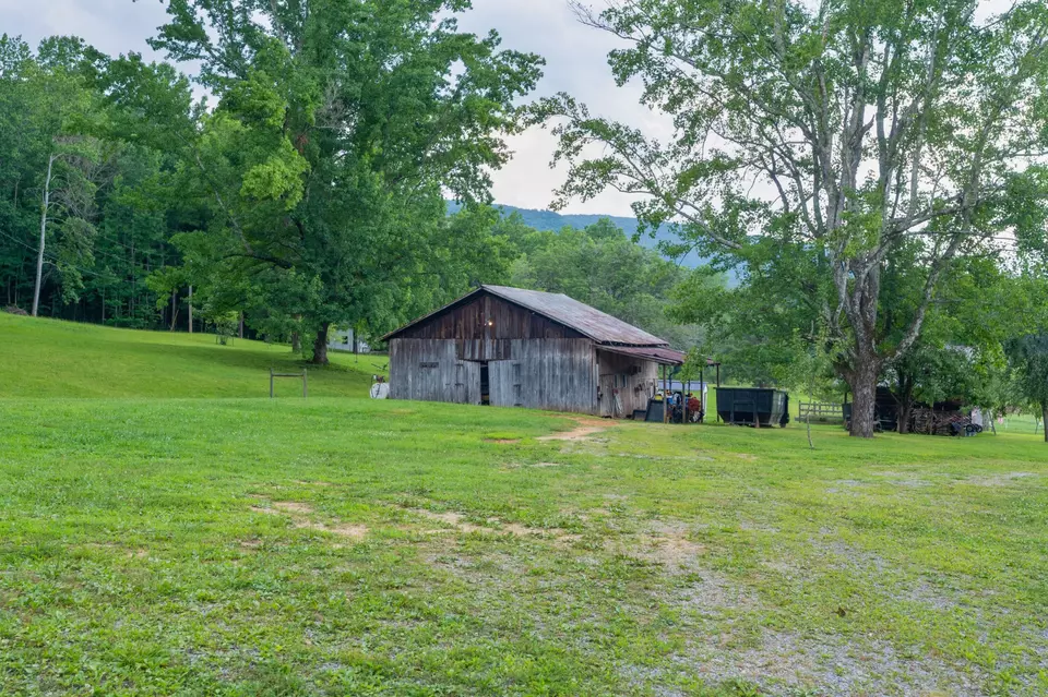 Exterior - 1261 S Cedar Ln, Chickamauga, GA 30707 photo 27 of 35