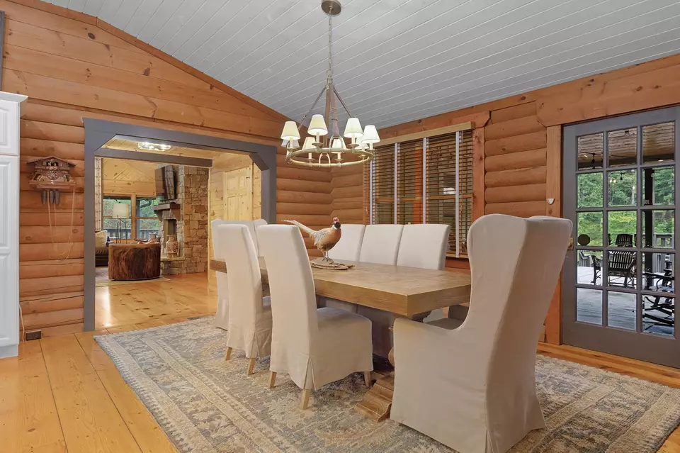 Dining - 1261 S Cedar Ln, Chickamauga, GA 30707 photo 1 of 2