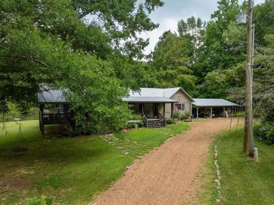 Exterior - 1261 S Cedar Ln, Chickamauga, GA 30707 photo 7 of 35