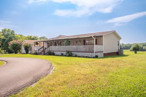 150 Princess Ct, Loretto, TN 38469 photo 3