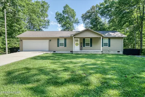 4135 Chica Rd, Crossville, TN 38572
