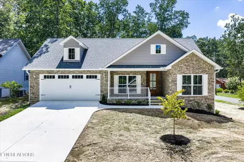 145 Lakeside Dr, Crossville, TN 38558