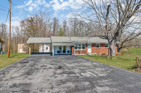 504 Glenwood Cir, Crossville, TN 38555