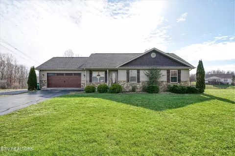 3168 Pomona Rd, Crossville, TN 38571