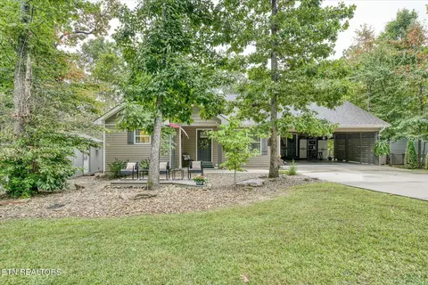 109 Groat Dr, Crossville, TN 38572
