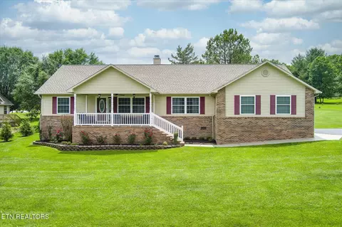 71 Russell Ln, Crossville, TN 38555