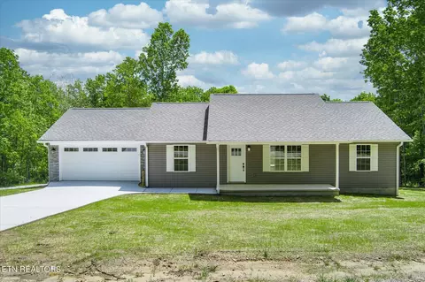601 Catawba Ln, Crossville, TN 38572