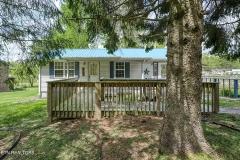 120 Clark Ave, Jamestown, TN 38556