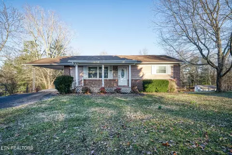 208 N Hills Dr, Crossville, TN 38555