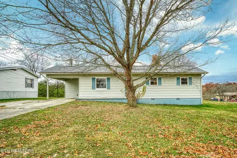 22 Lee St, Crossville, TN 38555