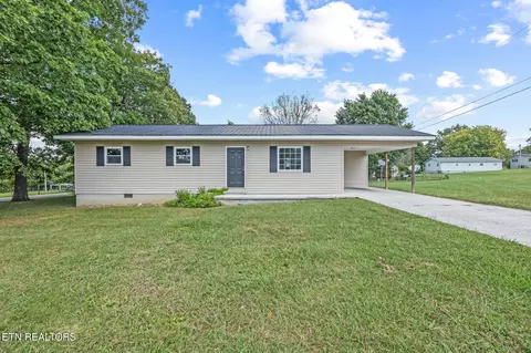 21 Lee St, Crossville, TN 38555