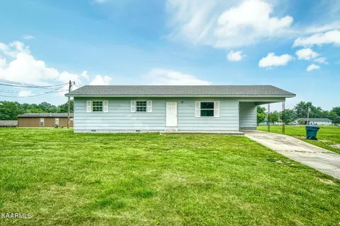 213 Myrtle Ave, Crossville, TN 38555
