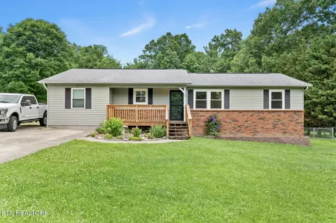 505 Oak Hill Dr, Crossville, TN 38572
