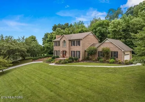 1355 W Wildwood Dr, Morristown, TN 37814