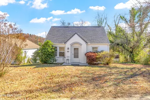 202 NW Kensi Dr, Knoxville, TN 37912