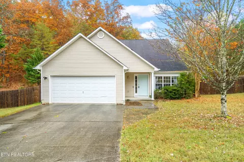 416 Dogwood Glen Ln, Powell, TN 37849