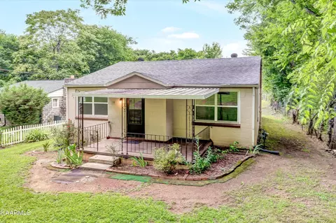 1815 NW Wilkins St, Knoxville, TN 37921
