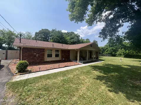 1728 Sanderson Rd, Knoxville, TN 37921