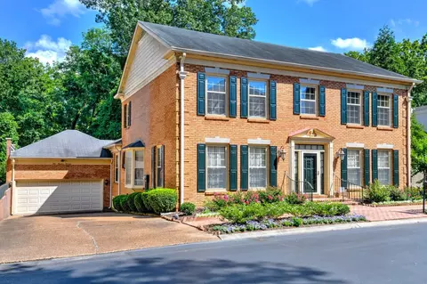 114 Postwood Pl, Nashville, TN 37205