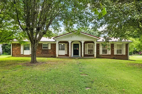 1001 Kenny St, Gallatin, TN 37066