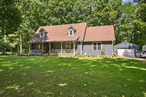 625 Mag A Mor Dr, Lafayette, TN 37083