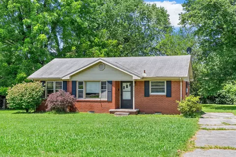 211 Navaho Trl, Hopkinsville, KY 42240