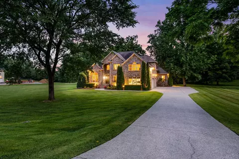 2231 Brienz Valley Dr, Franklin, TN 37064