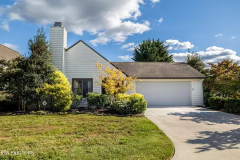 1432 Broad Run Dr, Maryville, TN 37803