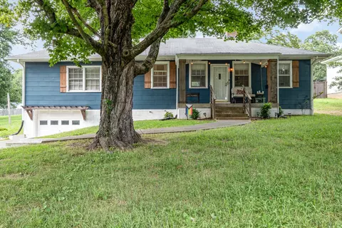 1400 8th St, Old Hickory, TN 37138