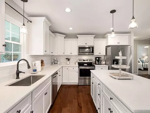 Kitchen - 310 Diane Loop, White Bluff, TN 37187 photo 5 of 5