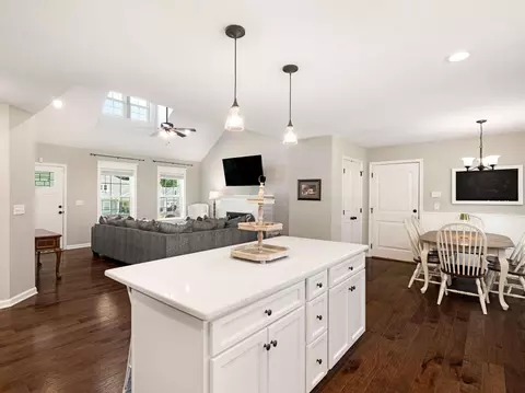 Kitchen - 310 Diane Loop, White Bluff, TN 37187 photo 3 of 5