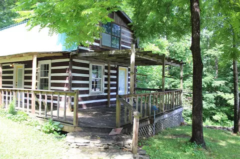 864 Pleasant Shade Ln, Monterey, TN 38574