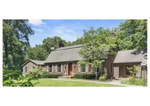 41 Deepwood Cir, Cadiz, KY 42211