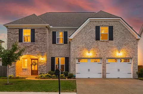 1047 Kirkwood Ln, Gallatin, TN 37066
