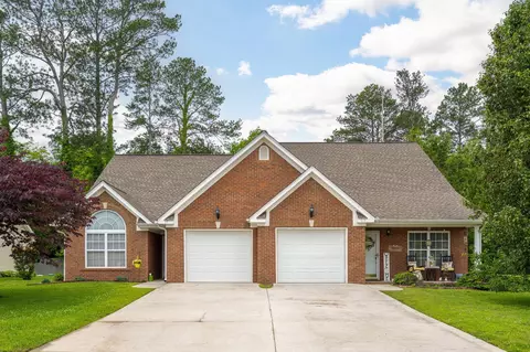 65 Briarstone Dr, Rossville, GA 30741