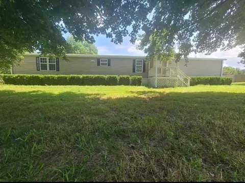 1062 Indian Creek Rd, Huntland, TN 37345