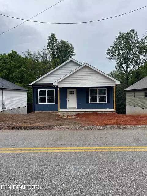 363 W Outer Dr, Oak Ridge, TN 37830