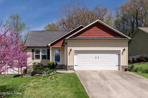 620 Coronado Crest Rd, Maryville, TN 37804